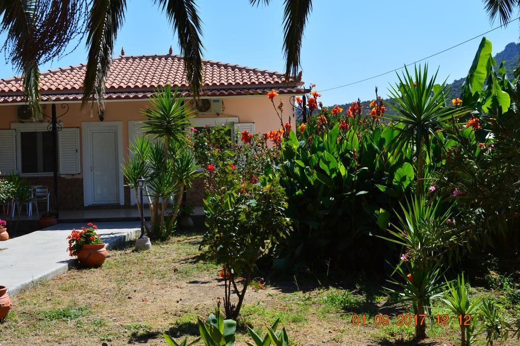 Garden View Apartments Anaxos Exterior foto