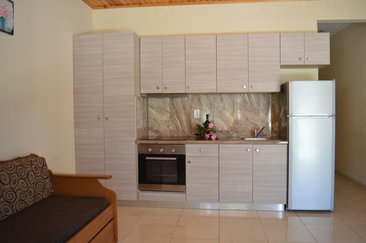 Garden View Apartments Anaxos Exterior foto
